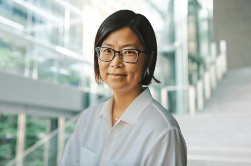 an image of Bin Pan, speaking on gender diversity and female empowerment.